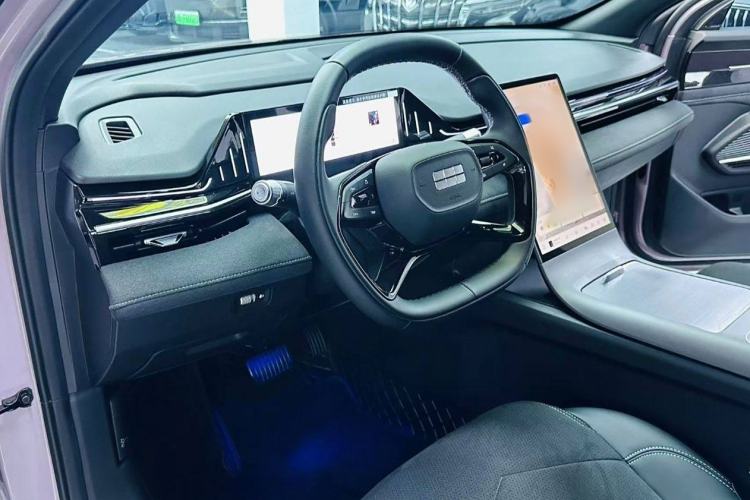 Used Geely Galaxy L6 2024 125km Creative Edition
