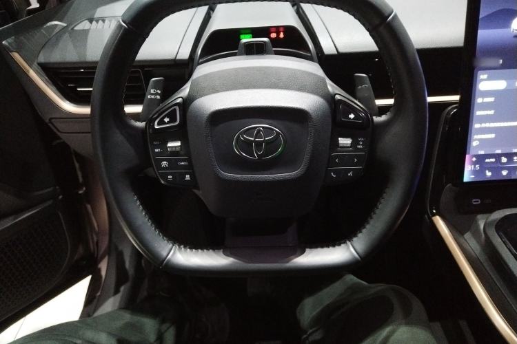 Used Toyota bZ3 2023 616 km Long-Range Premium
