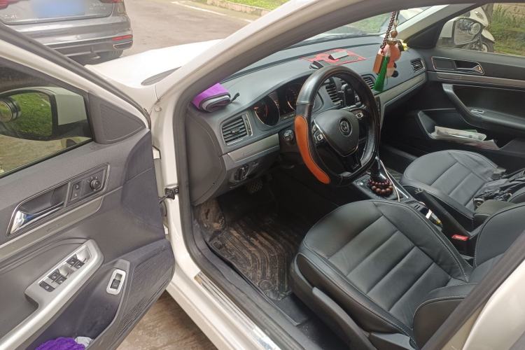 Used Volkswagen Lavida 2017 1.6L Automatic Comfort Edition
