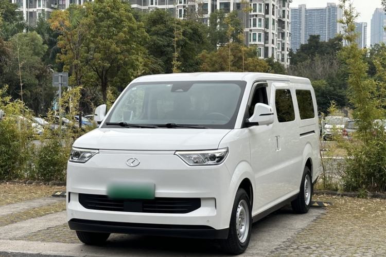 Used Ruichi EC75 2025 Model Passenger Vehicle Smart Driving Ultra-Charging Edition Superior I 52.16 kWh