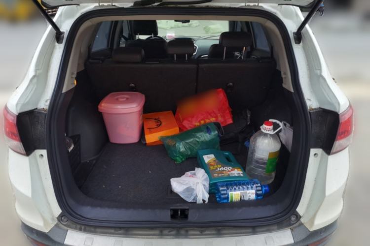 Used Dongfeng Aeolus AX7 2016 2.0L Automatic Zhiyi Trim Trunk