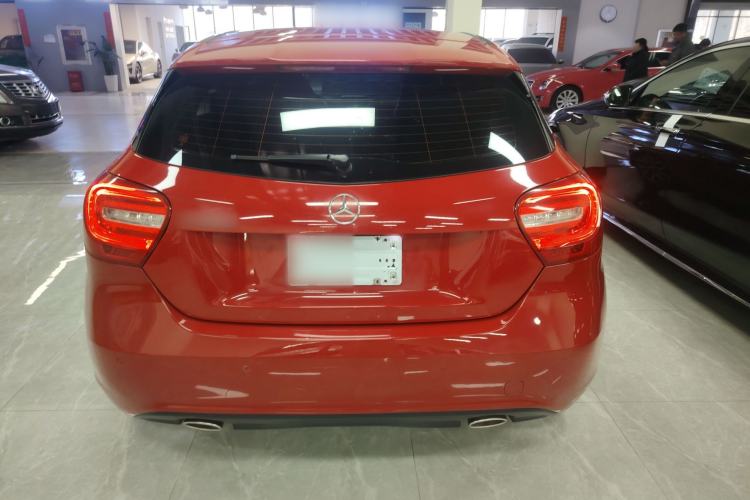 Used Mercedes-Benz A-Class (Import) 2015 A 200 Fashion Model
