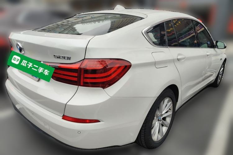 Used BMW 5 Series GT 2015 528i Leading Model

