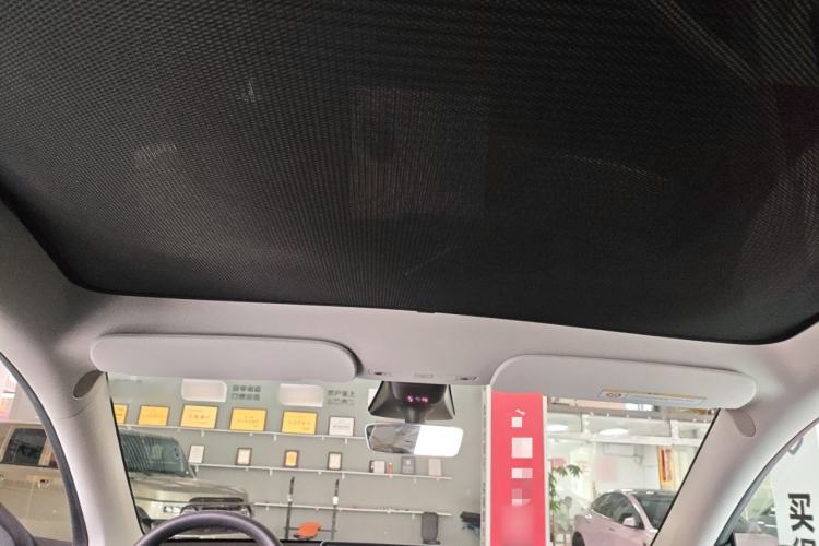 Used Tesla Model Y 2022 Long-Range All-Wheel-Drive Version