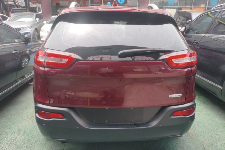 Used Jeep Cherokee 2016 2.0L Superior Edition