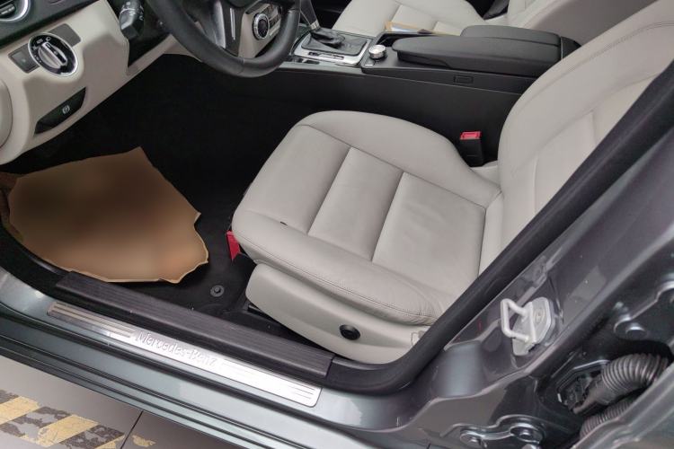 Used Mercedes-Benz C-Class 2011 C 200 CGI Fashion Model Left Front Seat