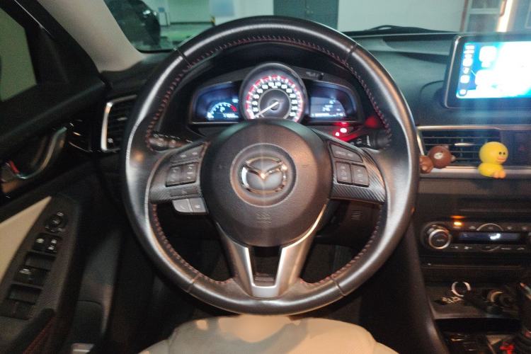 Used Mazda 3 Axela 2014 Sedan 2.0L Automatic Sport Model
