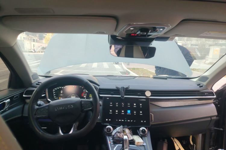 Used Lynk & Co 05 2020 2.0TD Two-Wheel Drive Shine Halo