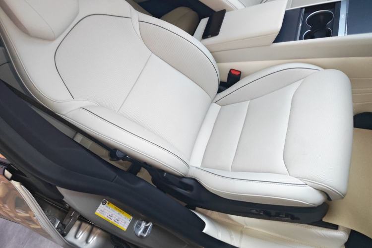 Used Tesla Model Y L 2025 Model Long-Range All-Wheel-Drive Version