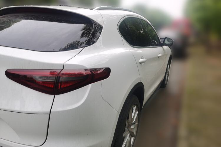 Used Alfa Romeo Stelvio 2017 2.0T 280HP Luxury Edition
