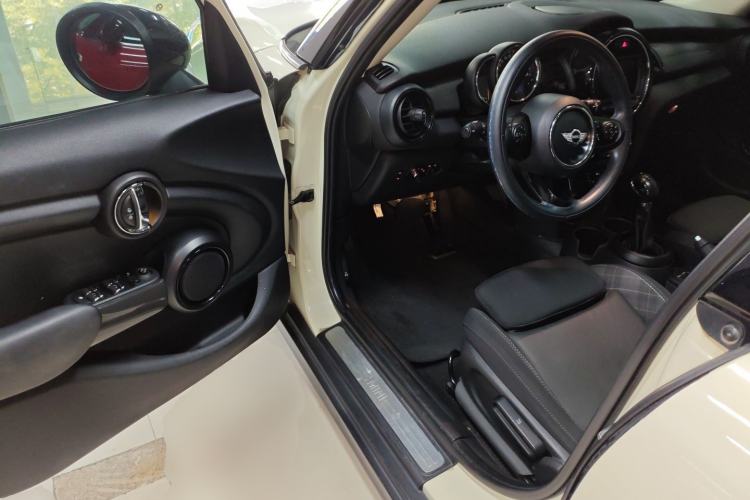 Used MINI MINI 2016 1.5T COOPER Five-Door Edition