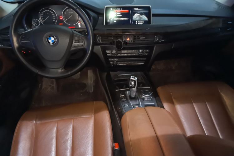 Used BMW X5 2015 xDrive28i Center Console
