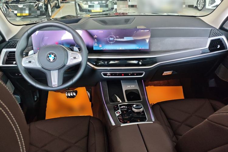 Used BMW X5 2025 Model, xDrive 30Li Prestige M Sport Night Package
