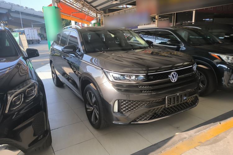 Used Volkswagen Tavendor 2024 Facelifted 380TSI All-Wheel Drive R-Line Cruise Premium Edition
