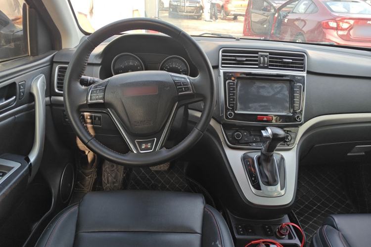 Used Haval H6 2015 Sport Edition 1.5T Automatic Two-Wheel Drive Luxury Model Steering Wheel