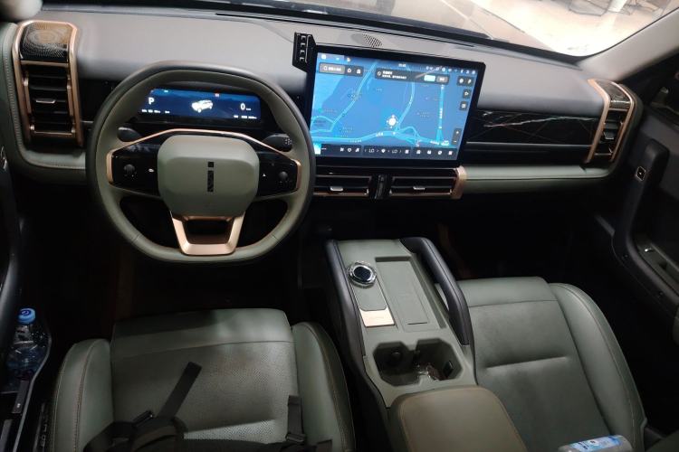 Used iCAR 03 2024 472km Four-wheel Drive Long-Range Yuechao Edition Center Console