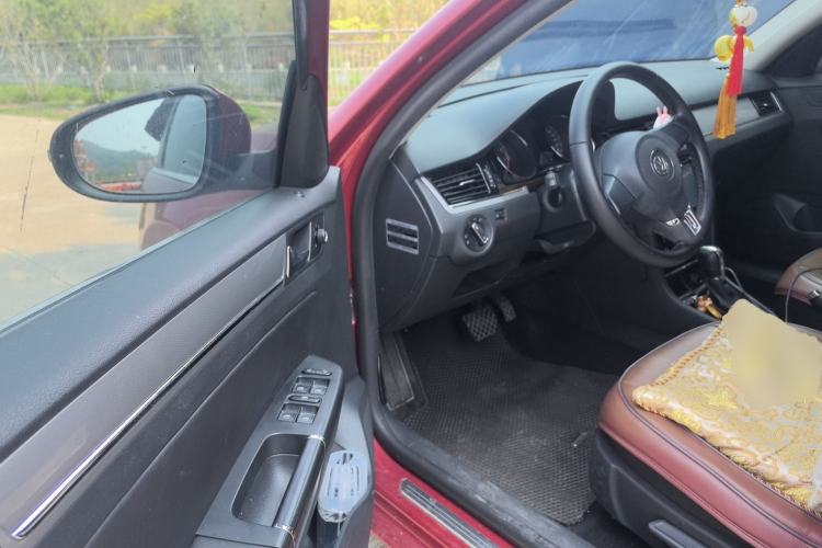 Used Volkswagen Bora 2013 1.6L Automatic Comfort Model Driver Seat