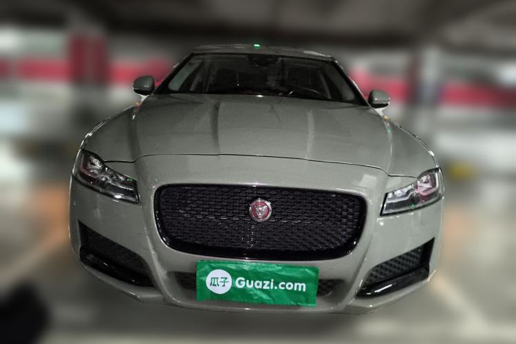 Used Jaguar XFL 2018 XFL 2.0T 250 PS Premium Edition

