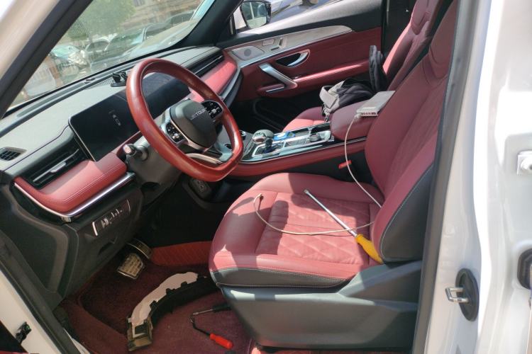 Used JETOUR X70 PLUS 2023 1.6T DCT Stronger PRO 7-Seater