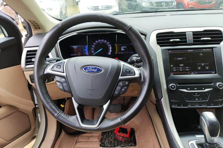 Used Ford Mondeo 2013 2.0L GTDi 200 Luxury Model Steering Wheel