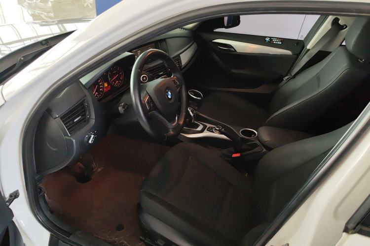 Used BMW X1 2014 sDrive18i Leading Model
