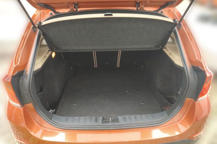 Used BMW X1 2012 sDrive18i Luxury Edition Trunk