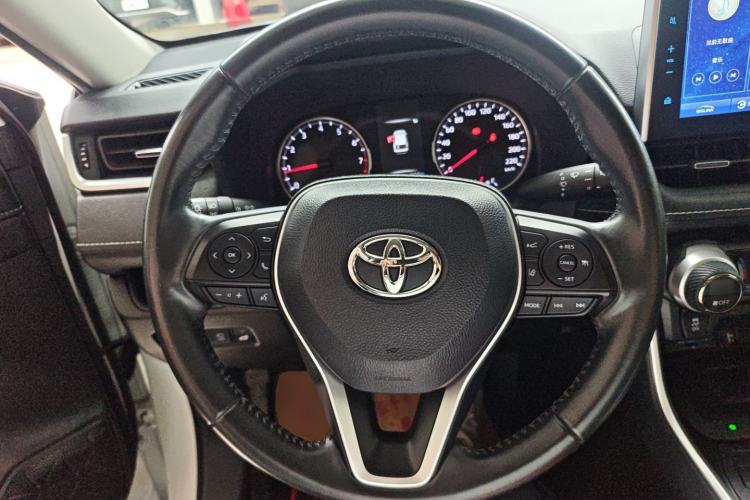 Used Toyota Wildlander 2022 2.0L CVT Two-Wheel Drive Luxury PLUS Edition
