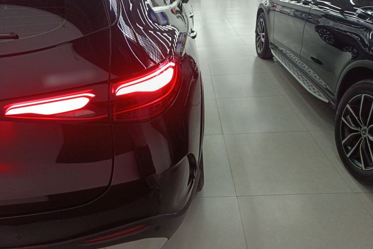 Used Mercedes-Benz GLC 2023 Facelift GLC 260 L 4MATIC Luxury Version 5 Seats
