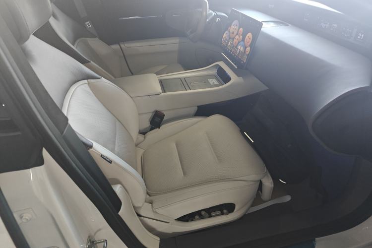 Used Avatr 12 2024 700 Three-Laser Rear-Wheel Drive Smart Enjoyment Version Right Front Seat