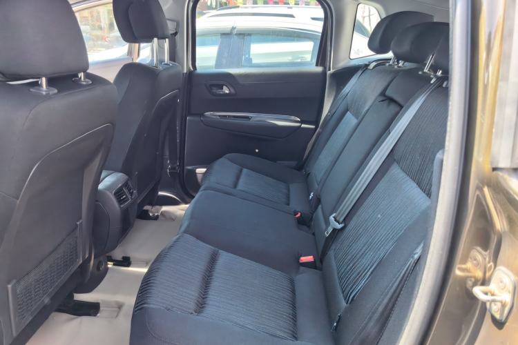 Used Peugeot 3008 2015 2.0L Automatic Classic Edition
