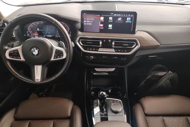 Used BMW X3 2022 xDrive30i Luxury Model M Night Sky Package Center Console