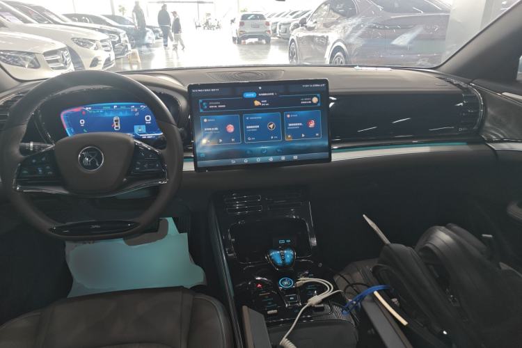 Used BYD Han 2023 EV Champion Edition 605KM Front-Drive Premium Model