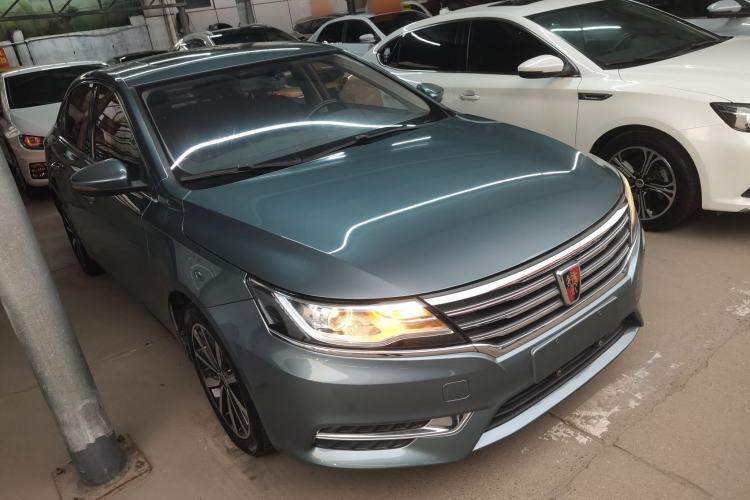 Used Roewe i6 2018 20T Automatic Internet Smart Edition Front Right 45 Deg