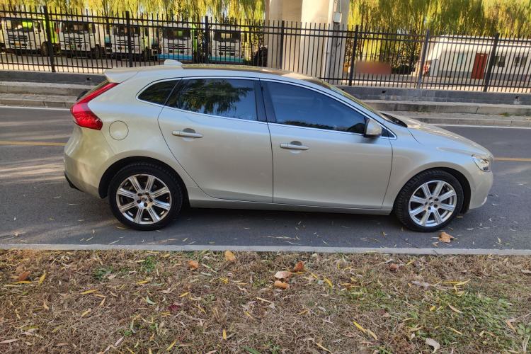 Used Volvo V40 2017 T3 Zhiya Edition