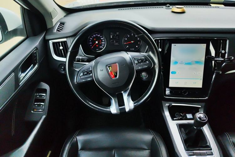 Used Roewe RX5 2018 20T Two-Wheel Drive Manual Internet Smart Edition
