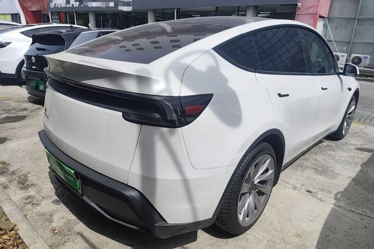 Used Tesla Model Y 2025 Rear-Wheel-Drive Version