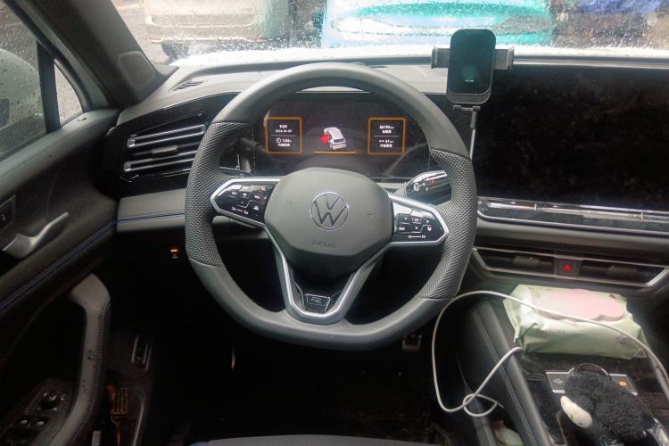 Used Volkswagen Tiguan L 2024 PRO 330TSI Two-Wheel Drive R-Line Smart Edition Steering Wheel