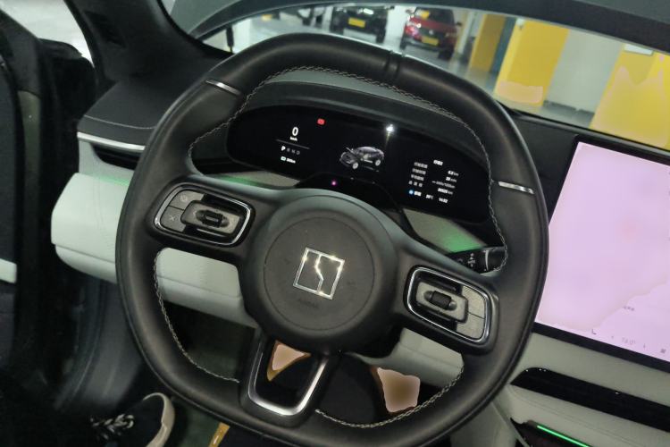 Used Zeekr 001 2024 WE Edition 95 kWh All-Wheel Drive Steering Wheel