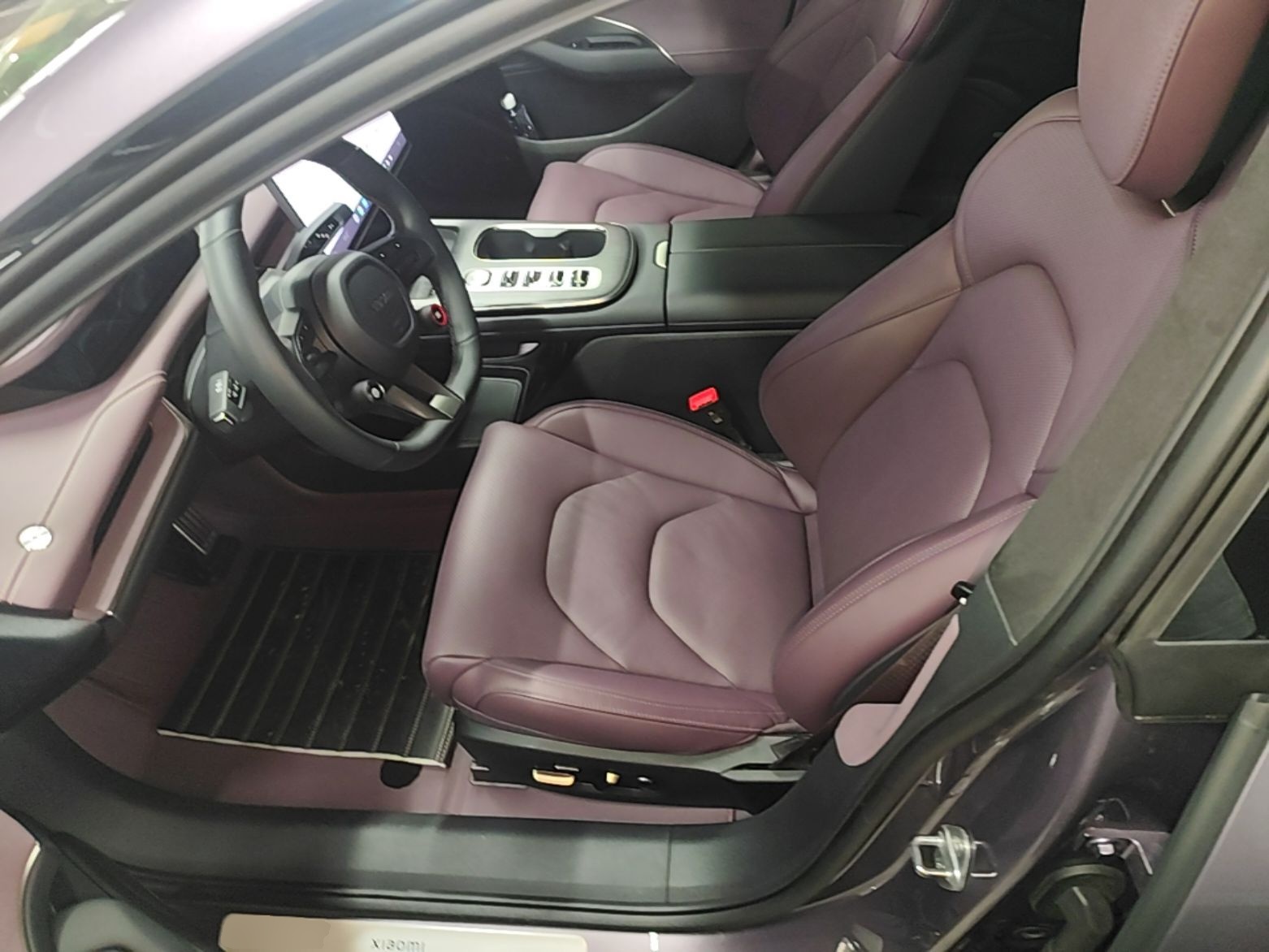 Xiaomi Auto SU7 2024 Four-Wheel Drive Ultra-Long Range Advanced Intelligent Driving Max Edition — снимка 17