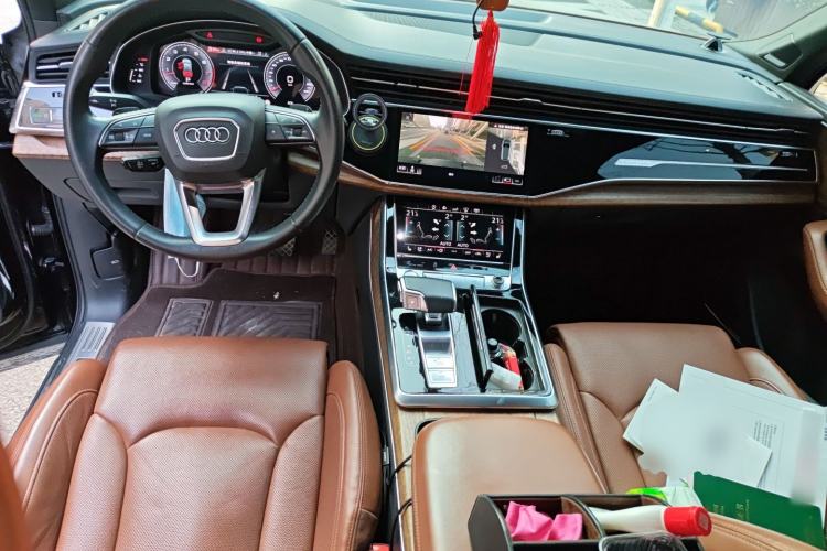 Used Audi Q7 2020 55 TFSI quattro Prestige Exclusive Edition Center Console