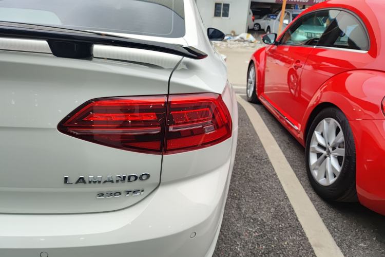 Used Volkswagen Lamando 2019 230TSI DSG Fashion Edition China VI