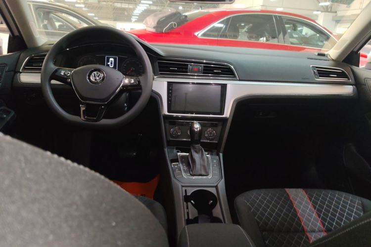 Used Volkswagen Lamando 2019 230TSI DSG Fashion Edition China VI
