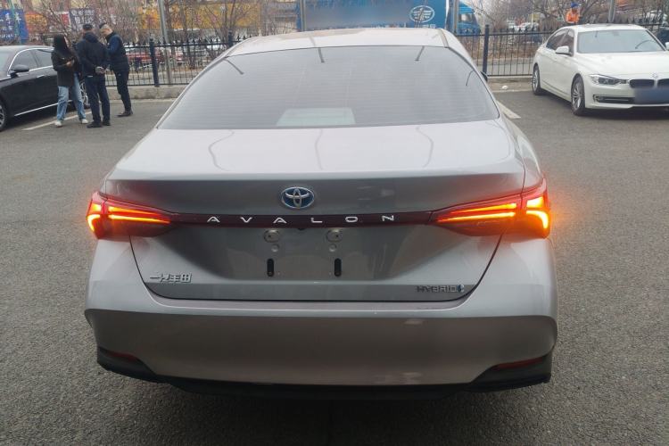 Used Toyota Avalon 2019 Dual-Engine 2.5L Luxury Edition China VI Standard Rear