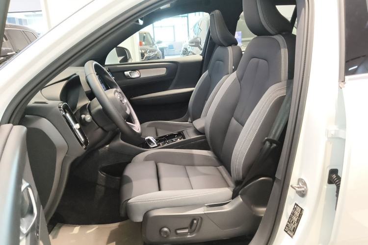 Used Volvo XC40 2025 B3 Smart & Luxurious Edition
