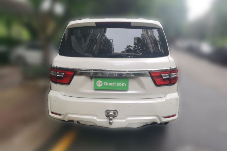 Used Nissan Patrol 2018 4.0L LinkedIn Edition
