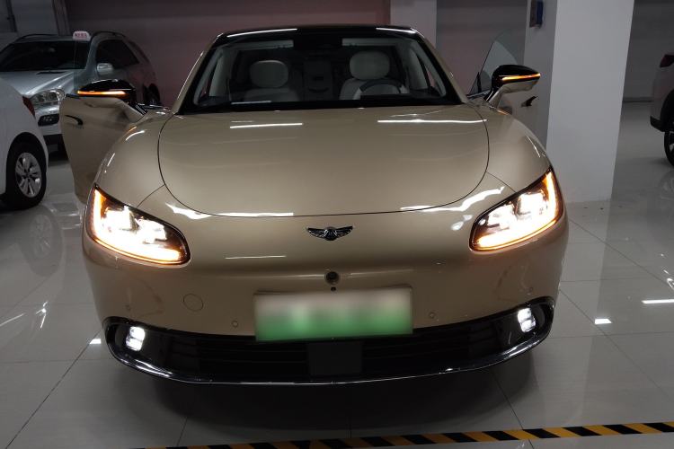 Used Yuanhang Y6 2023 720 km Range Rear-Drive Luxury Version