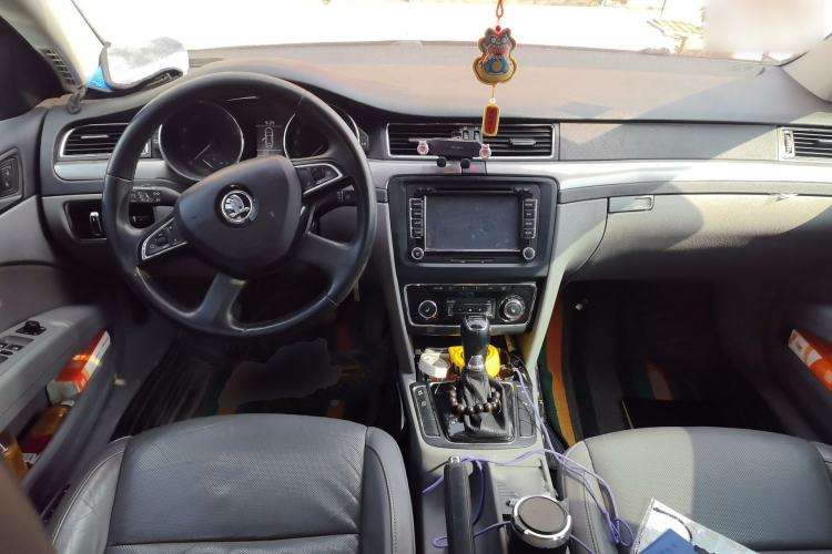 Used Skoda Superb 2013 1.8TSI Automatic Yashi Edition
