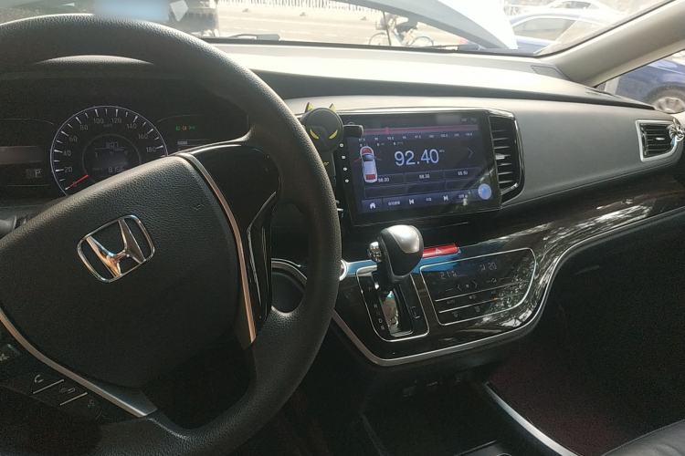 Used Honda Odyssey 2018 2.4L Luxury Edition Center Console