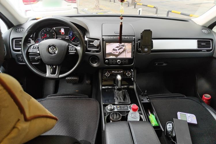 Used Volkswagen Touareg 2017 3.0 TSI Touareg Edition Center Console