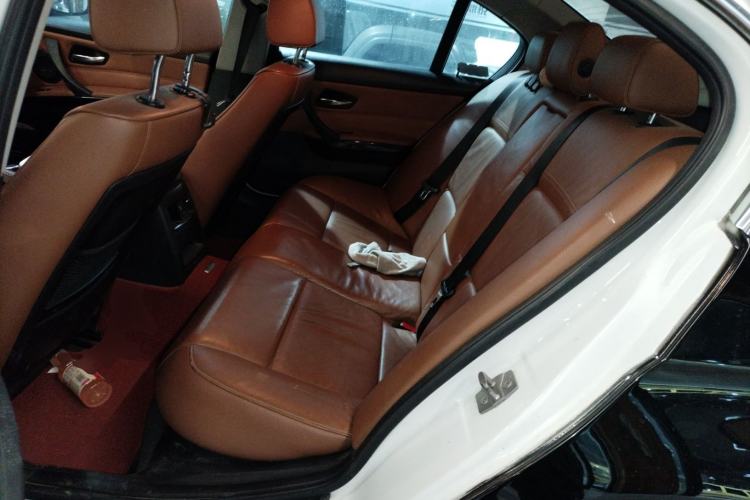 Used BMW 3 Series 2010 320i Luxury Model
